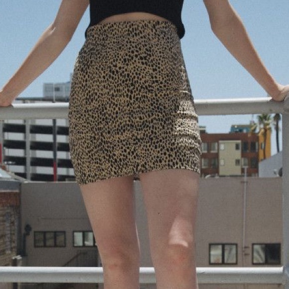Brandy Melville Dresses & Skirts - Brandy Melville Cheetah print mini skirt